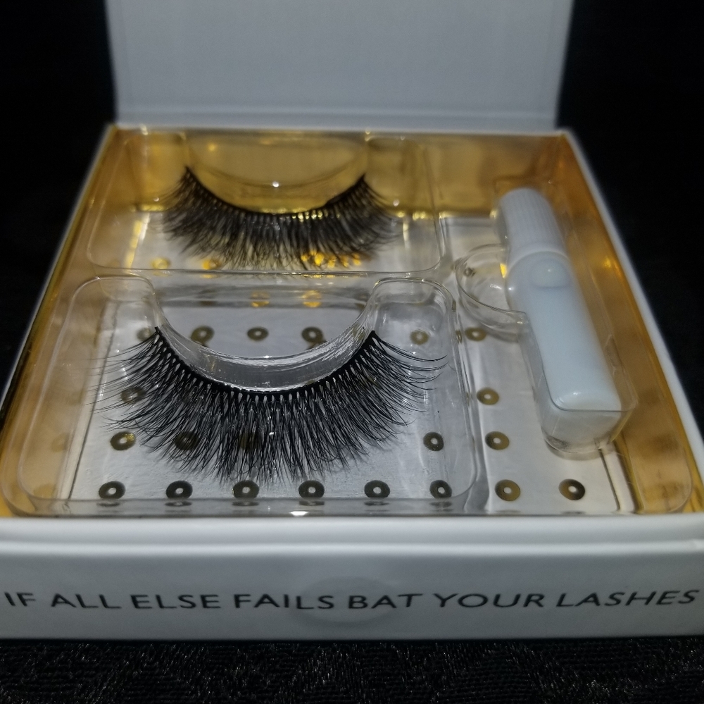 Battington beauty lashes and lash glue